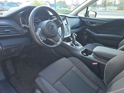 Used 2023 Subaru Outback Premium image 7
