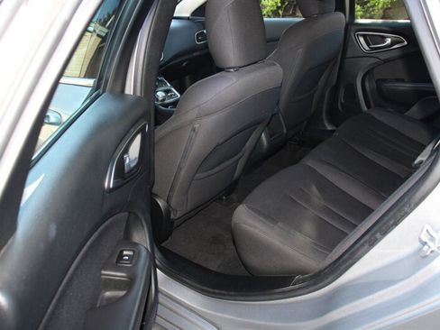 Used 2015 Chrysler 200 Limited w/ Convenience Group FWD image 15