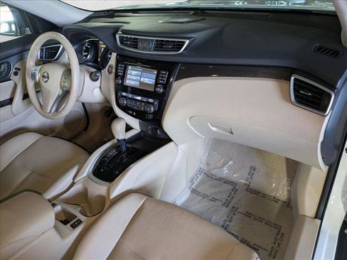 Used 2015 Nissan Rogue SL image 22