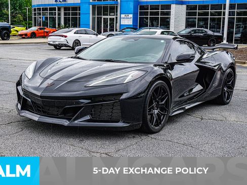 Used 2024 Chevrolet Corvette Z06 RWD image 5