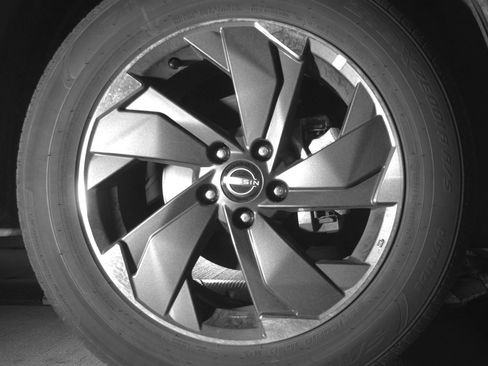 Used 2025 Nissan Rogue SV FWD image 13