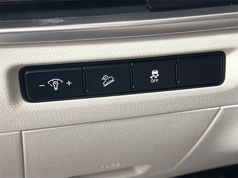 Certified 2024 Kia Telluride S image 11