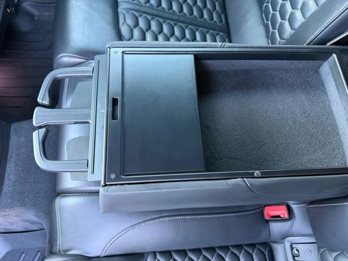 Used 2016 Audi RS 7 Prestige w/ RS 7 Dynamic Package image 40