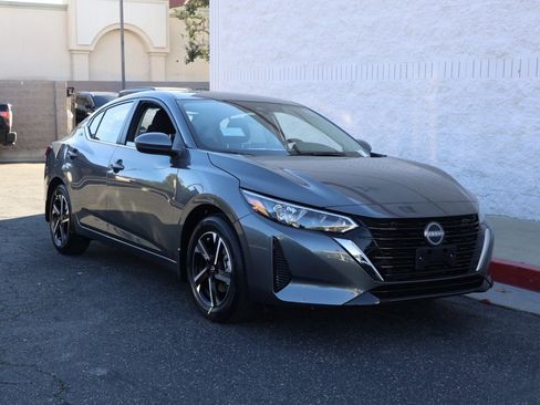 New 2025 Nissan Sentra SV image 2