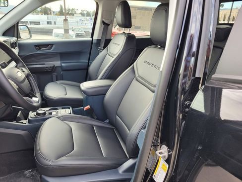 New 2025 Ford Maverick Lariat w/ Black Appearance Package image 35