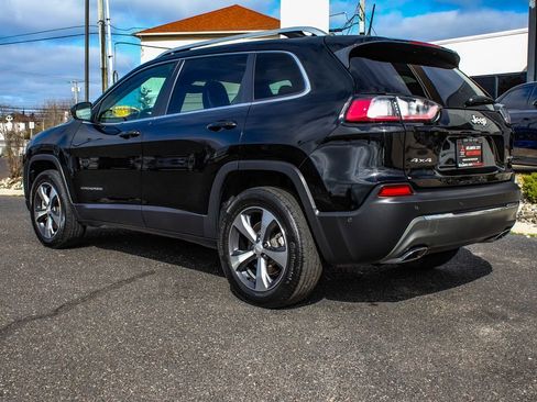 Used 2021 Jeep Cherokee Limited w/ Elite Package AWD/4WD image 4