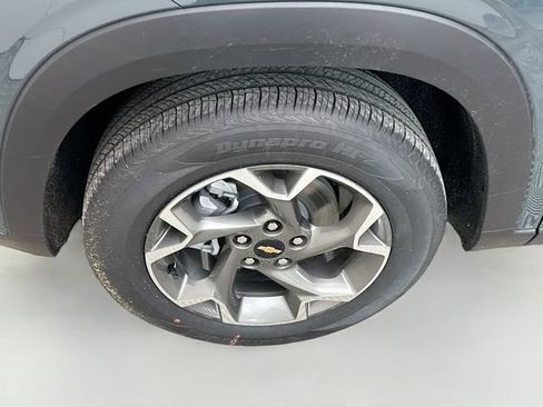New 2026 Chevrolet Trax LT w/ Driver Confidence Package image 30