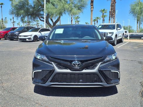 Used 2024 Toyota Camry SE FWD image 2