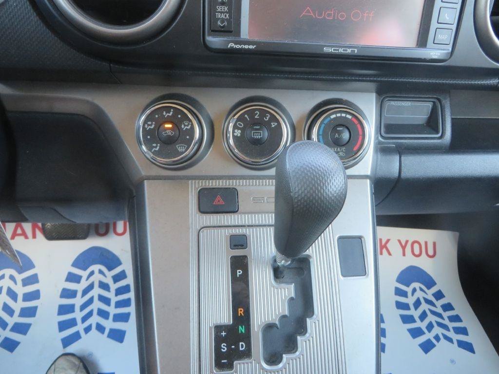 Used 2014 Scion xB FWD image 18