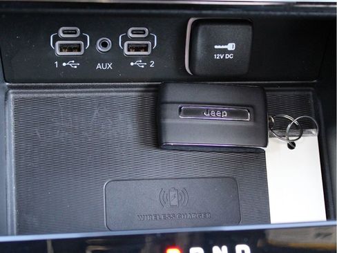 Certified 2024 Jeep Grand Cherokee Altitude image 22