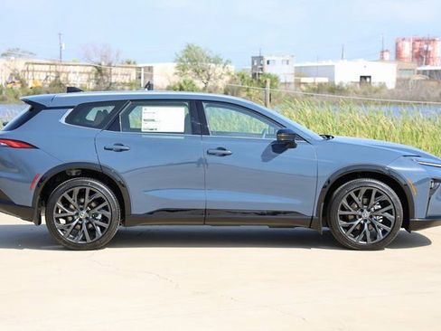 New 2026 Toyota Crown Signia image 4