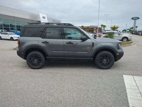 New 2025 Ford Bronco Sport Badlands w/ Badlands Tech Package AWD/4WD image 3