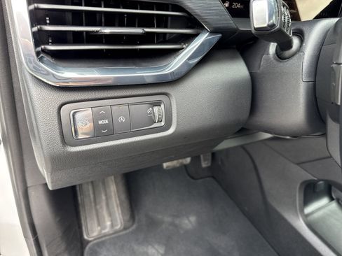 Used 2025 GMC Acadia Elevation FWD image 20