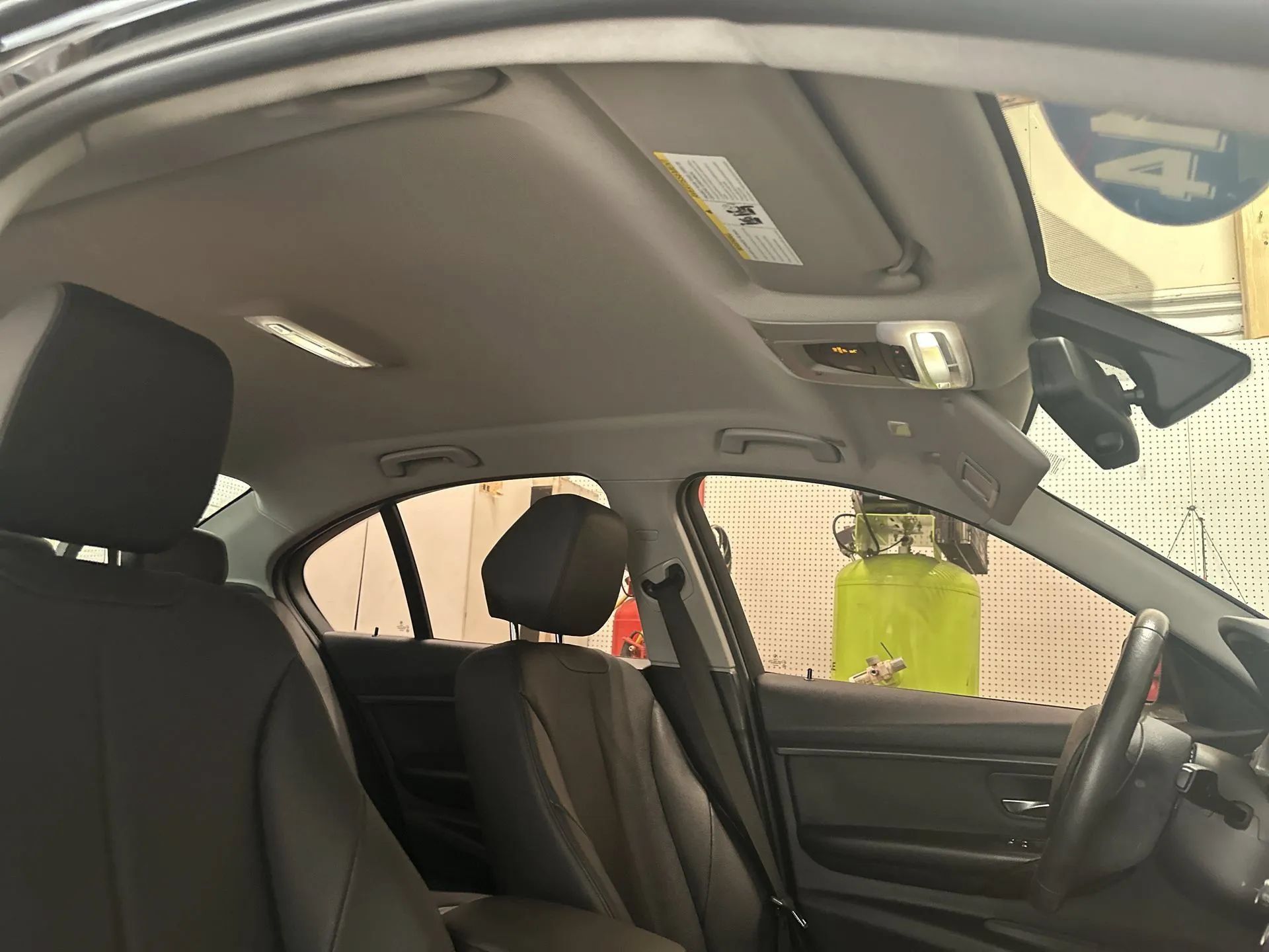 Used 2014 BMW 320i Sedan RWD image 23