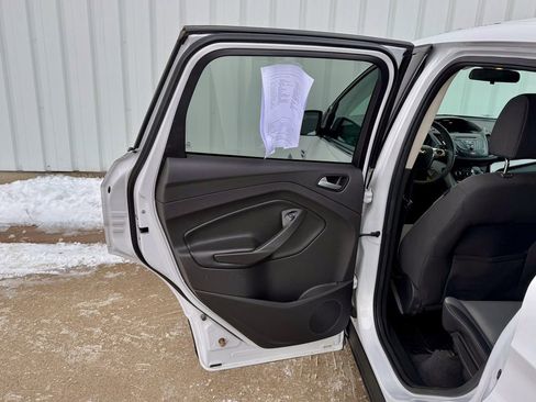 Used 2015 Ford Escape SE image 14