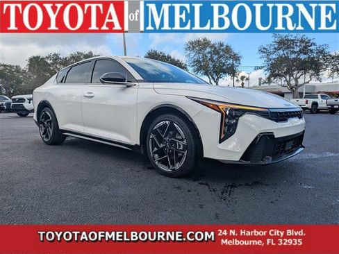 Used 2025 Kia K4 GT-Line image 1