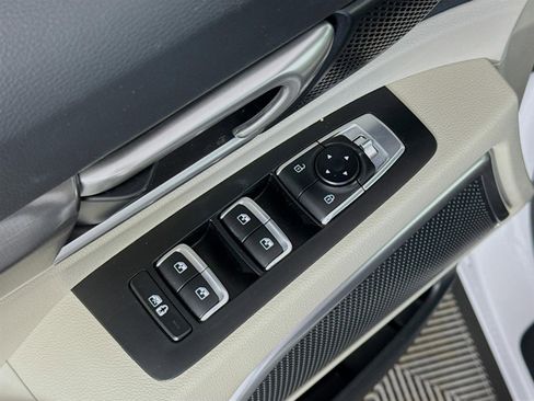 Certified 2024 Kia Telluride S image 19