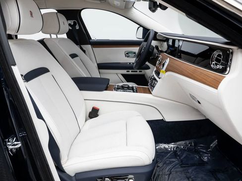 New 2026 Rolls-Royce Ghost image 12