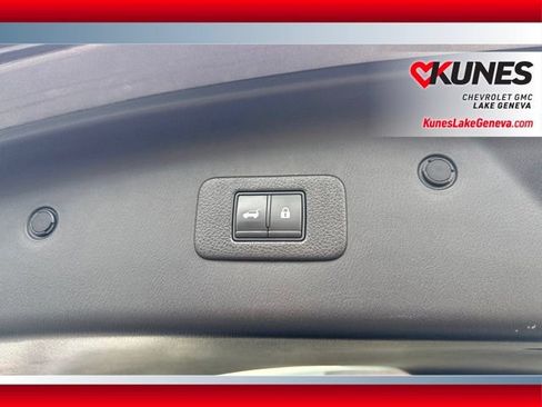 Used 2022 Nissan Armada SV w/ SV Appearance Package AWD/4WD image 23