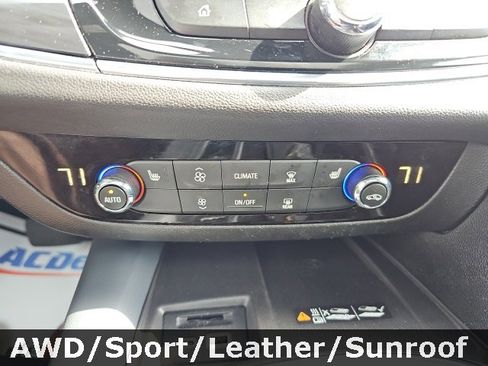 Used 2022 Buick Enclave Essence w/ Experience Buick Package image 20