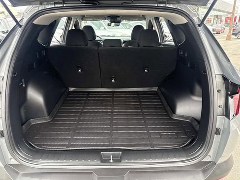 Certified 2024 Hyundai Tucson SE image 9