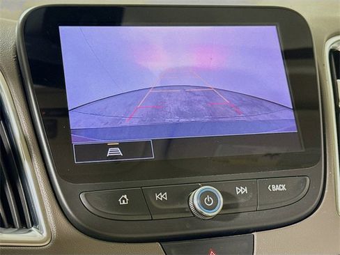 Used 2022 Chevrolet Malibu Premier image 12
