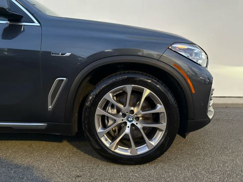 Used 2022 BMW X5 xDrive45e w/ Parking Assistance Package AWD/4WD image 9