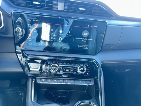 Used 2024 GMC Sierra 2500 AT4 w/ AT4 Premium Plus Package image 7