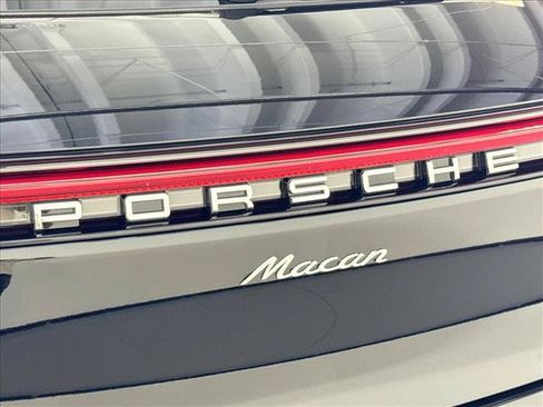 New 2026 Porsche Macan AWD/4WD image 25