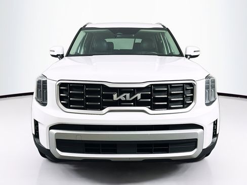 Used 2025 Kia Telluride S FWD image 2