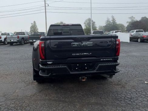 Used 2024 GMC Sierra 3500 Denali Ultimate image 7