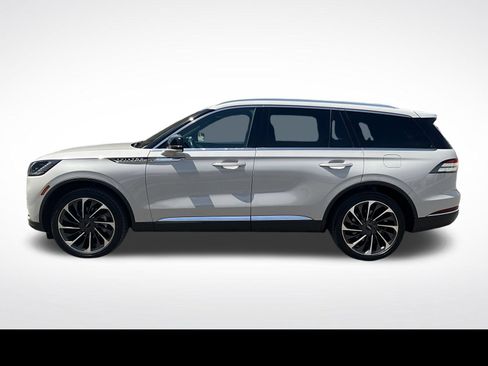 Used 2025 Lincoln Aviator Reserve w/ Equipment Group 201A AWD/4WD image 15