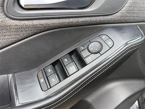 Used 2021 Nissan Rogue SV image 18