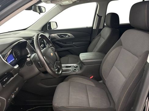 Used 2020 Chevrolet Traverse LT w/ Driver Confidence II Package AWD/4WD image 12