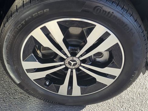 Certified 2025 Mercedes-Benz GLA 250 4MATIC image 13