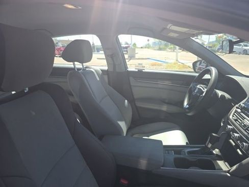 Used 2019 Honda Accord LX image 10
