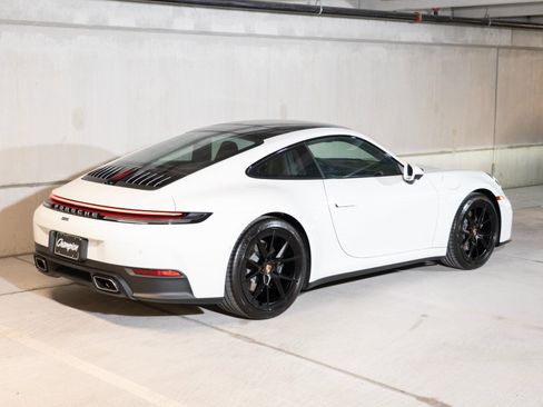 Used 2026 Porsche 911 Carrera RWD image 9