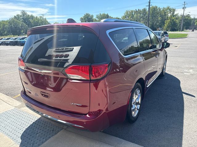 Used 2018 Chrysler Pacifica Limited FWD image 5
