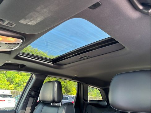 Used 2020 Jeep Grand Cherokee Altitude RWD image 35