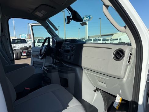 New 2027 Ford E-350 and Econoline 350 Super Duty w/ Power Equipment Group RWD image 25
