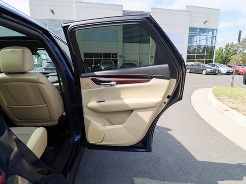 Used 2017 Cadillac XT5 Luxury w/ Driver Awareness Package image 53