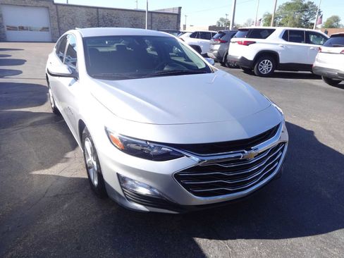 Used 2021 Chevrolet Malibu LS image 1
