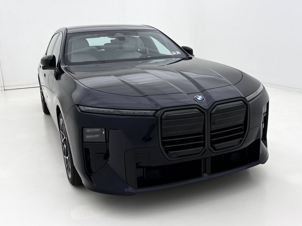 New 2027 BMW 740i xDrive w/ Executive Package AWD/4WD image 3
