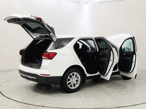 Used 2024 Chevrolet Equinox LT AWD/4WD image 12