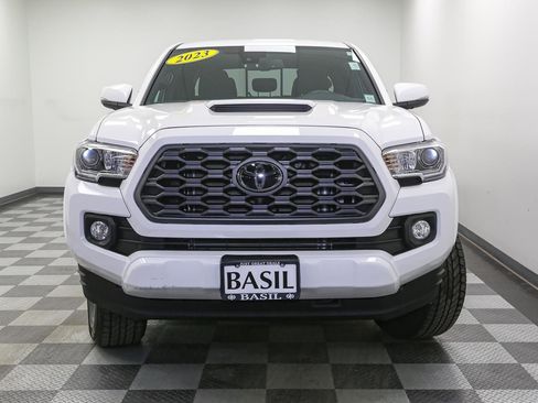 Certified 2023 Toyota Tacoma TRD Sport image 3