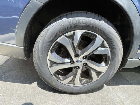 Used 2020 Subaru Outback Touring XT AWD/4WD image 5