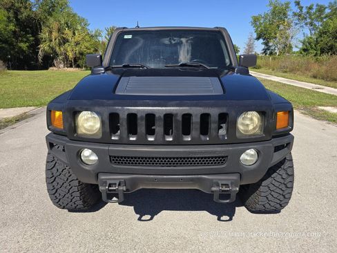 Used 2007 HUMMER H3 image 9