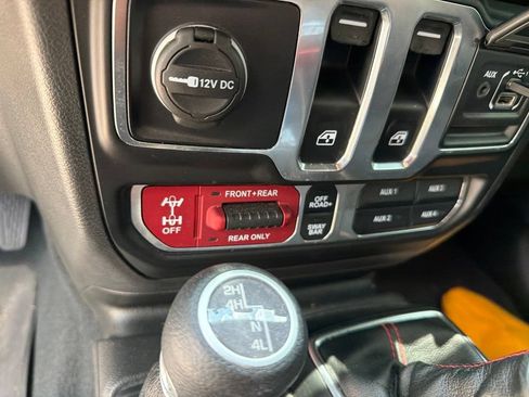 Used 2022 Jeep Wrangler Rubicon AWD/4WD image 26