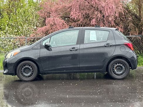 Used 2015 Toyota Yaris L FWD image 7