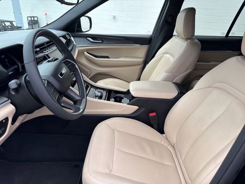 Used 2022 Jeep Grand Cherokee Limited 4xe image 25